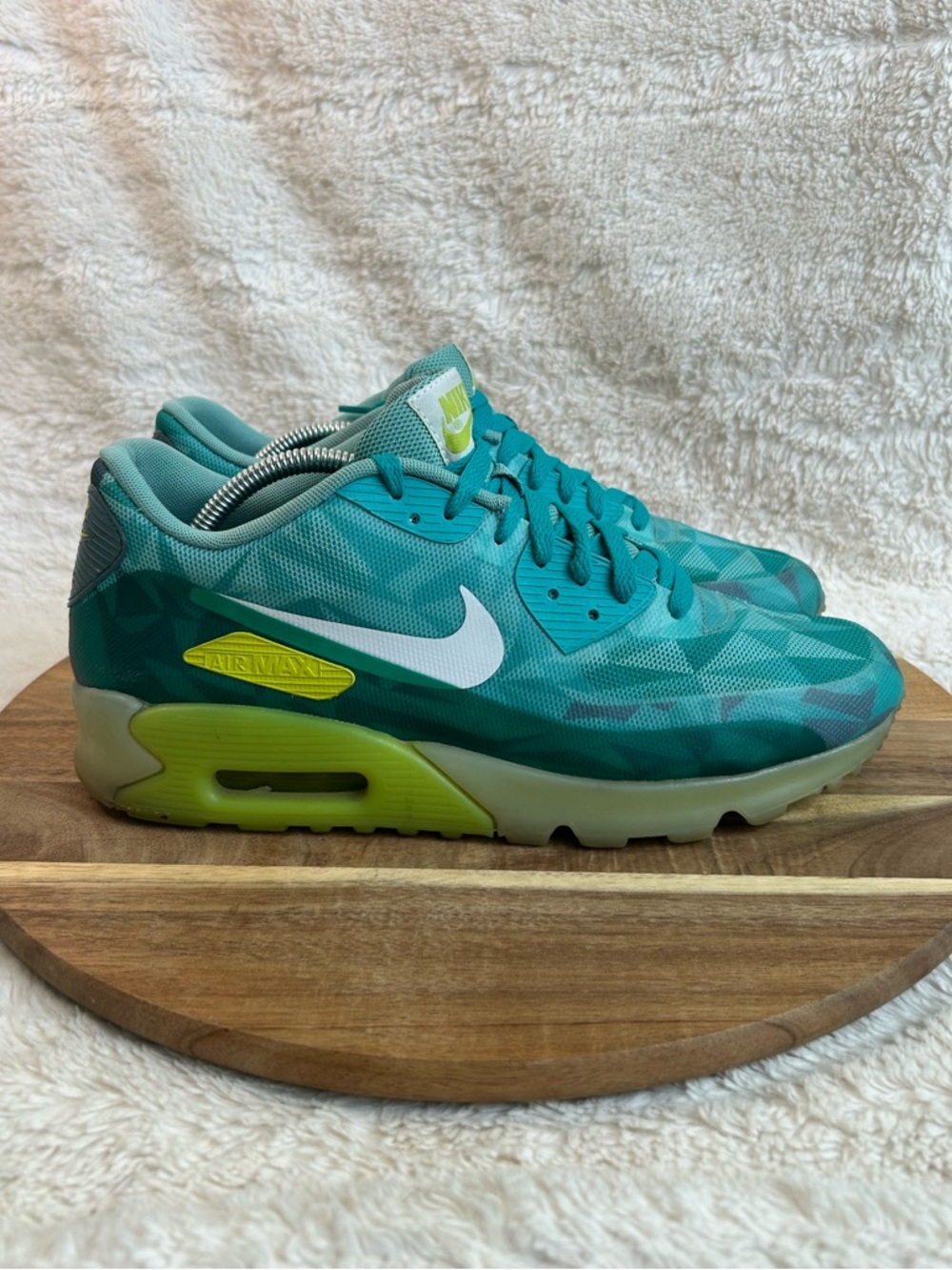 Nike Air Max 90 Volt Mica Green Colorway Men sz 10.5 Airmax 631748-301